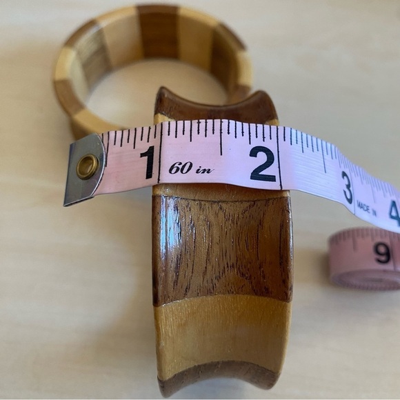 Two Tone Wooden Bangle Set 2pc - Picture 4 of 11